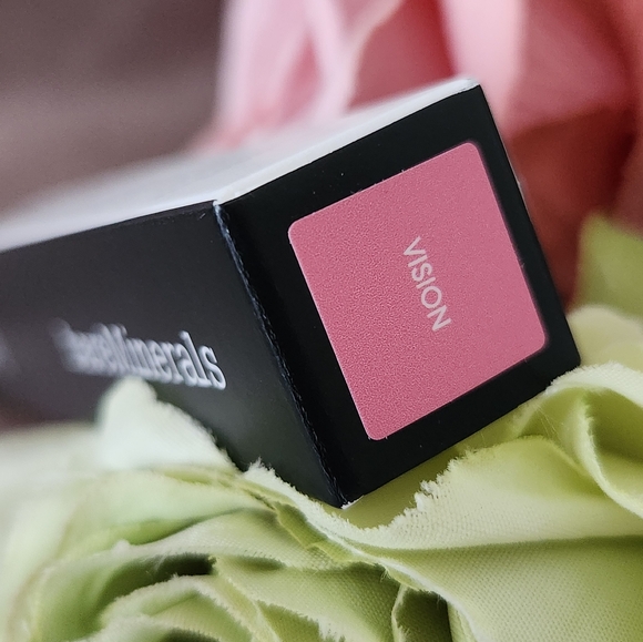 bareMinerals Lip Gloss-Balm Vision 4ml - Picture 7 of 9